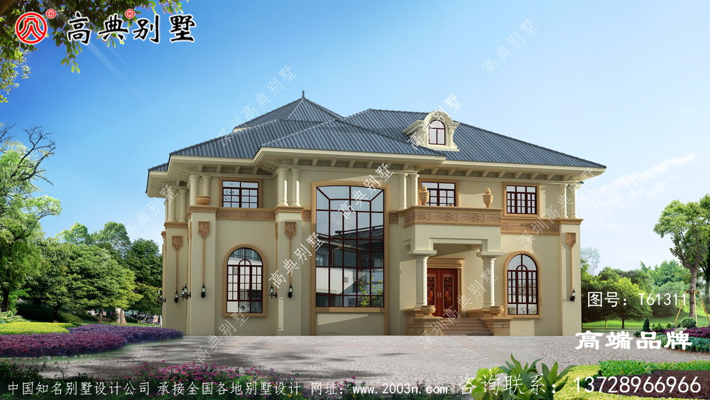 藍色屋頂白色外墻漆，美觀大方